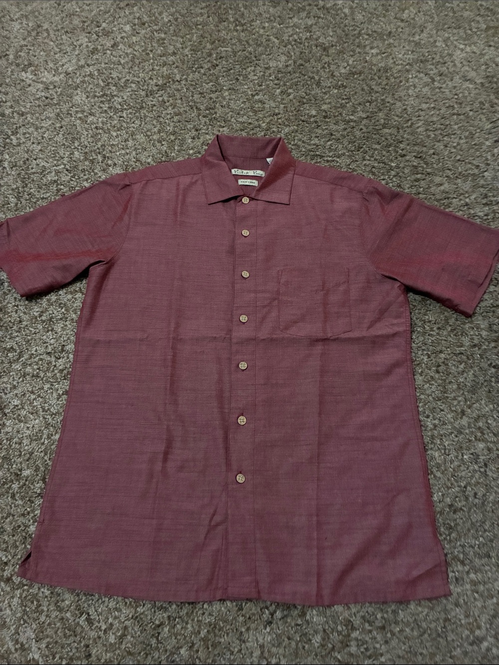Men's Casual Short-Sleeve Button-Down Shirt in Burgundy